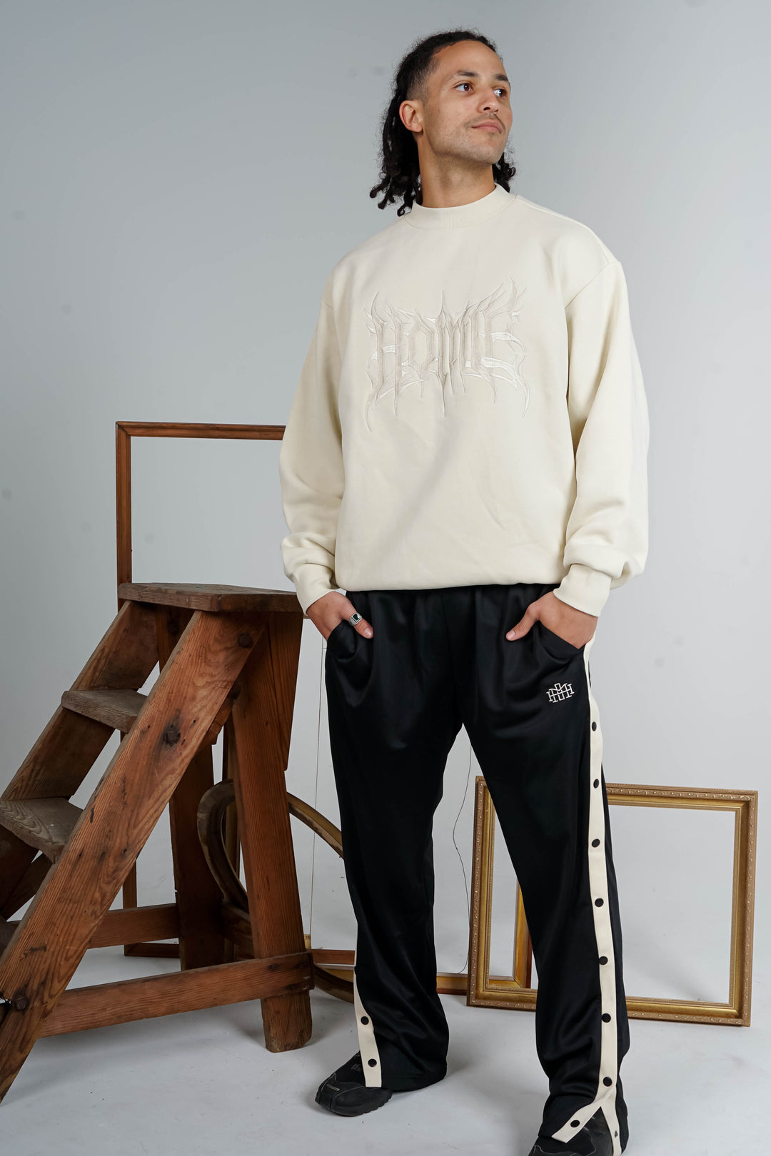 Gothic Crewneck - Cream