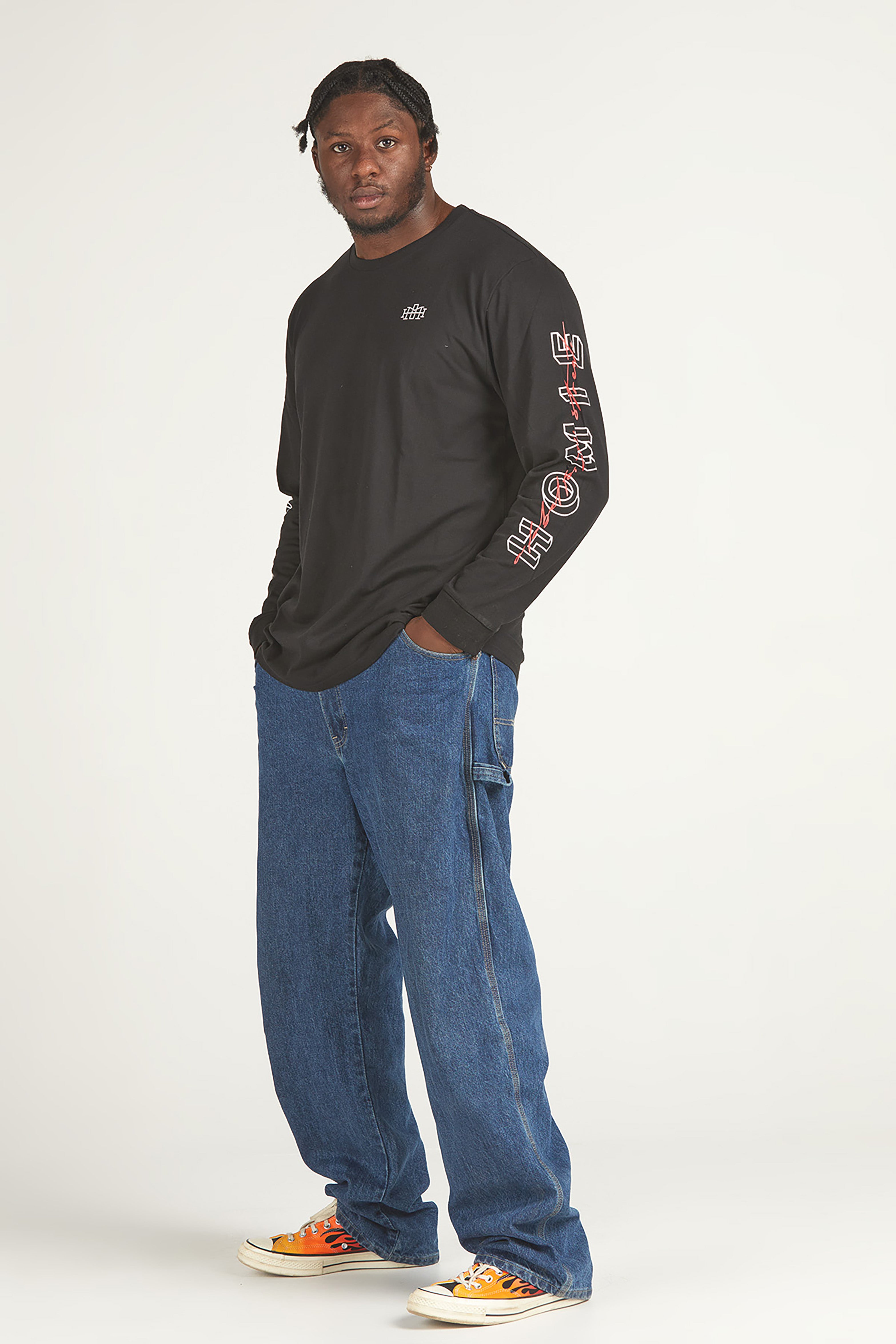 Monogram Black Long Sleeve (XS,S)