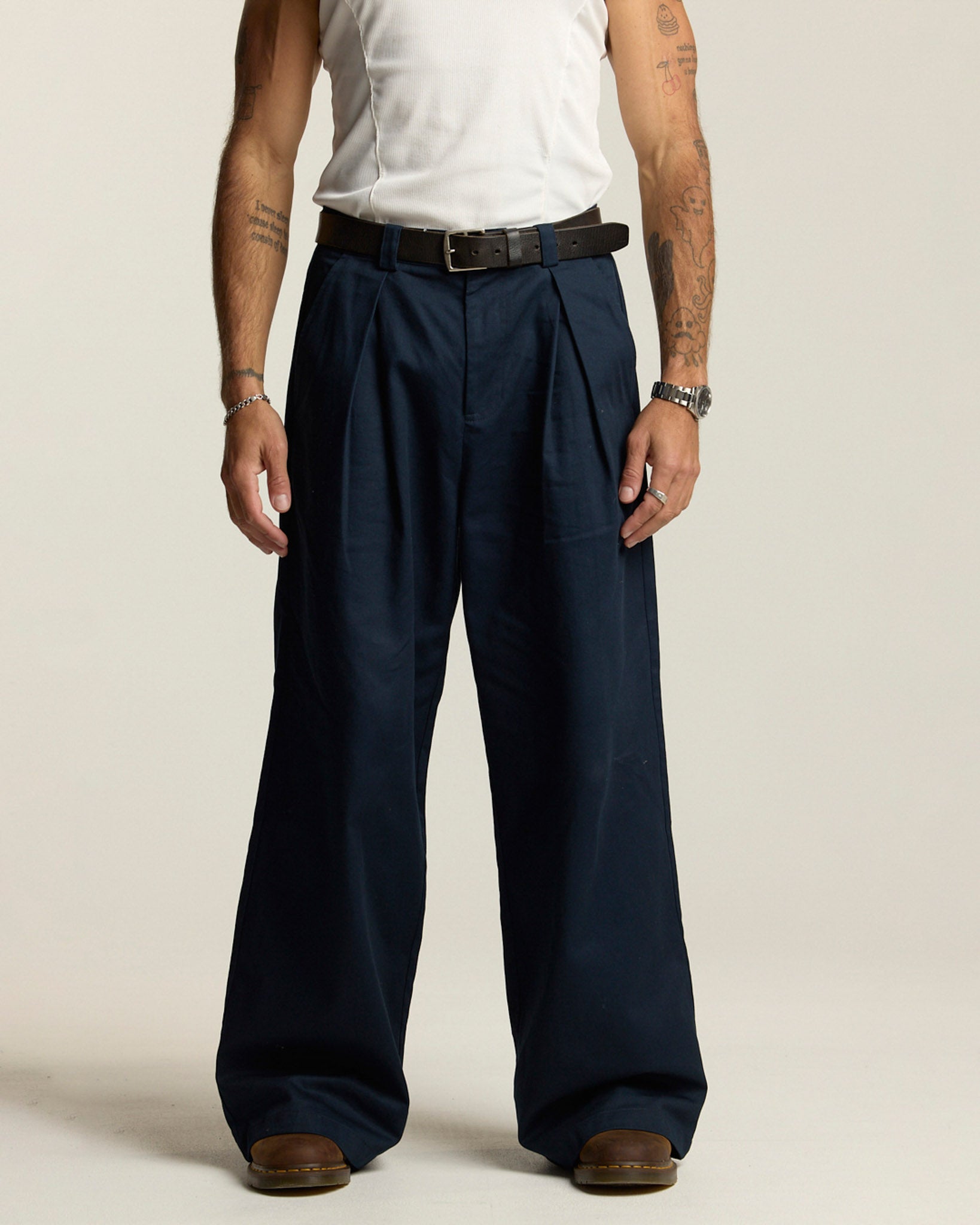 Personal Growth Pleated Trousers - Navy
